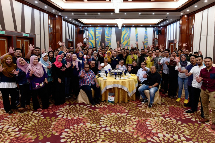 More than 100 UMP alumni attended Hi-Tea aimed at fostering closer ties