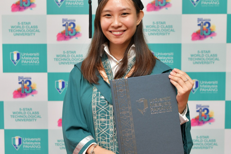 Joanne 7 Kali Anugerah Dekan terima  Anugerah Pelajaran Diraja 