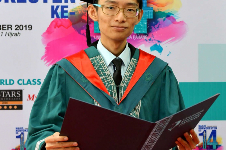 Chew Wi Kang recipient of Perodua Excellence Award 