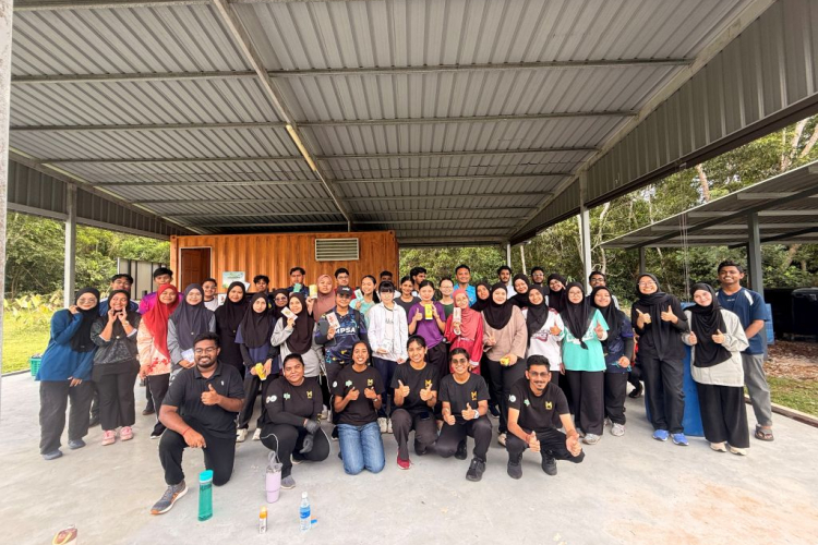 Pelajar UMPSA lancar inisiatif hijau ubah sisa makanan jadi baja