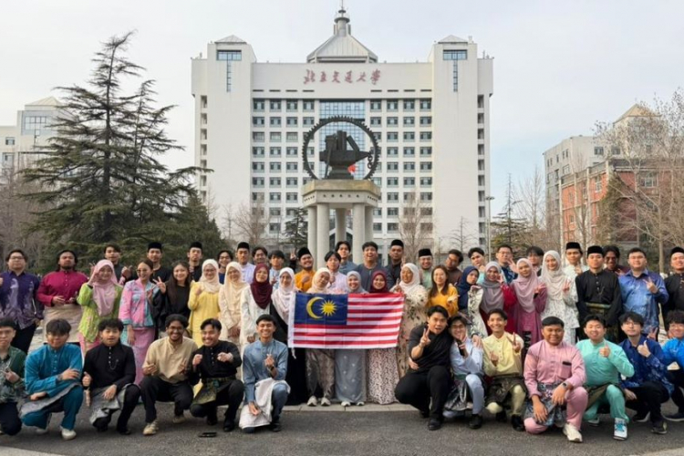 Pelajar UMPSA-BJTU sambut Aidilfitri di perantauan, erat silaturahim di bumi Beijing