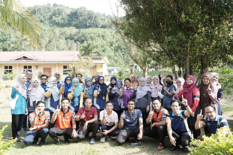 Pembelajaran Aktif Perkasa Guru SK Menson melalui Inisiatif Profesor Turun Padang