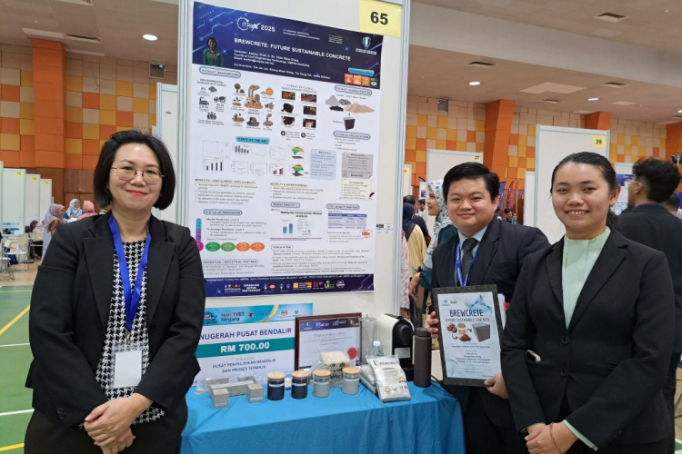UMPSA researcher Associate Professor Ir. Dr. Chin Siew Choo produces Brewcrete, eco-friendly sustainable cement from coffee waste