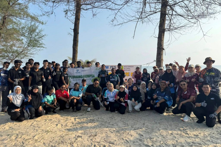 UMPSA, IEM YES dan Nextgreen bergabung jayakan program plogging di Pantai Lagenda