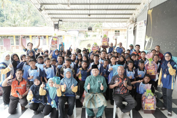 Professor Turun Padang