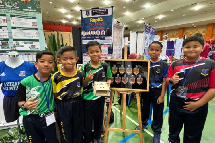 RepIQ cipta inovasi ujian SEGAK, The Floor Fighters raih pingat perak di CITREx 2026