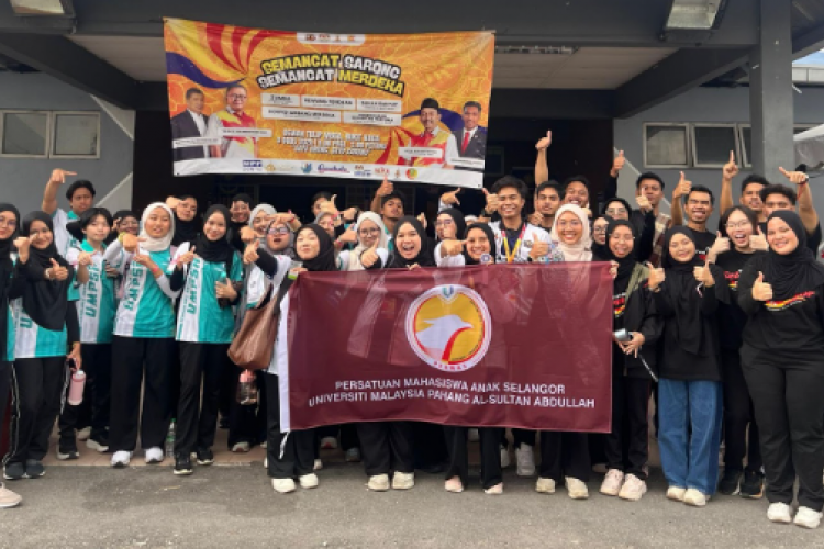 Semangat Sarong, Semangat Merdeka meriahkan komuniti Bukit Naga