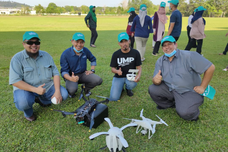 Staf UMP kongsi bakat dalam pengendalian dron