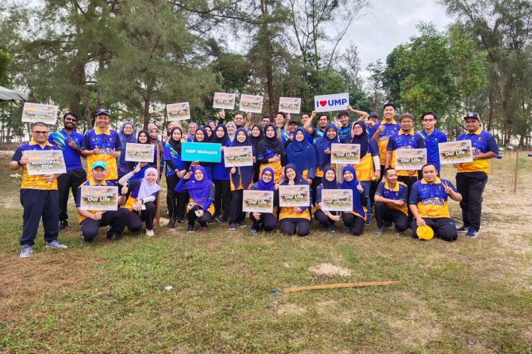 Sukarelawan UMP Kilau sertai inisiatif program tanam 1,000 pokok Rhu