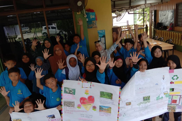 Reach-Out Programme with Integrated Islamic School Kuantan: ‘TOEFL® Young Students Series GO English! Project’