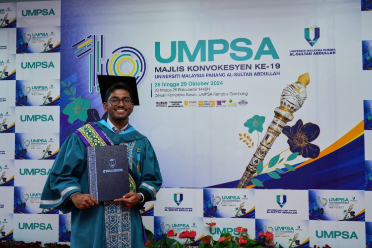 Completing his studies in just 5 semesters, Subash Rao receives BASF Petronas Chemicals Sdn. Bhd. Excellence Award