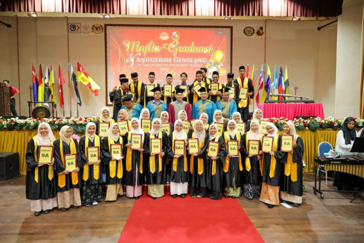 UMP celebrates SPM leavers