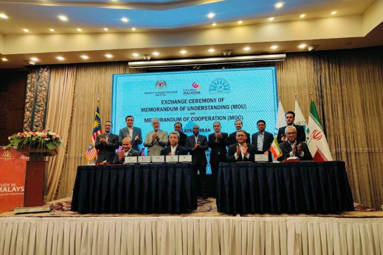 UMPSA jalin kerjasama dengan D-8 International University, Iran tingkat kerjasama antarabangsa