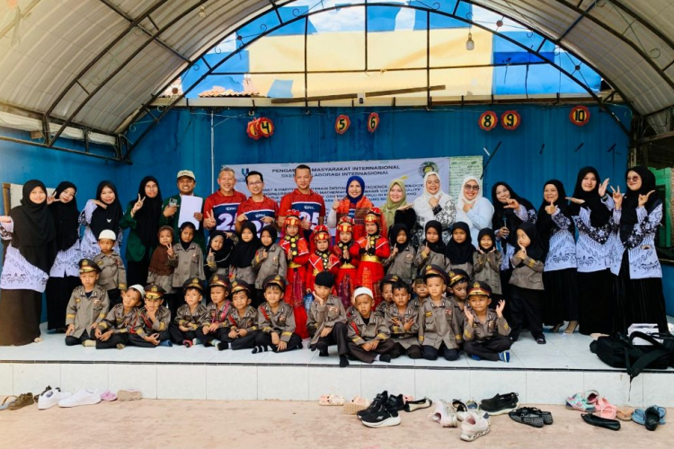 UMPSA jayakan Program Khidmat Masyarakat Antarabangsa melalui AR dan VR di Tadika Islam Mutiara Amaliyah Medan