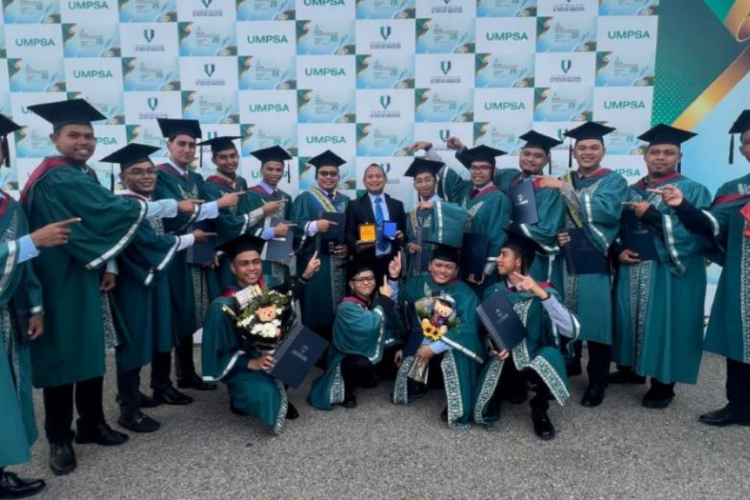 UMPSA produces 35 pioneer graduates of Bachelor of Automotive Technology