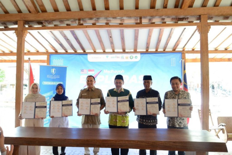 UMPSA treats the people of Dolokgede Village, Bojonegoro, Indonesia through the UMPSA Foundation's ASEAN Exploration Adventure programme