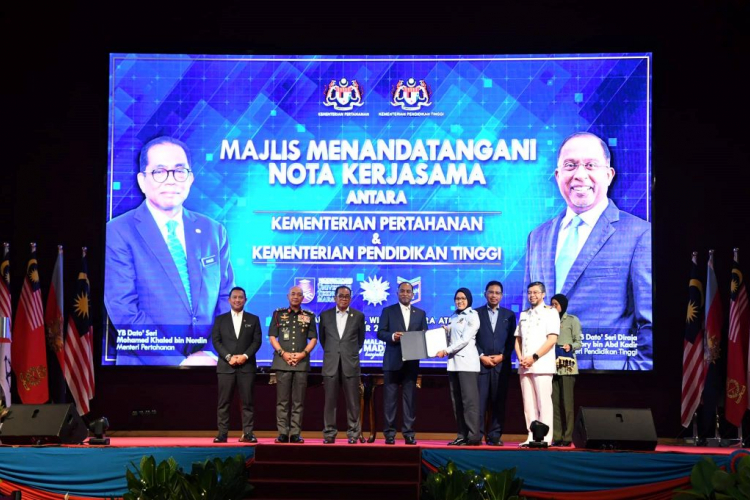 UMPSA joins Signing Ceremony of Collaboration Note between MINDEF and MOHE