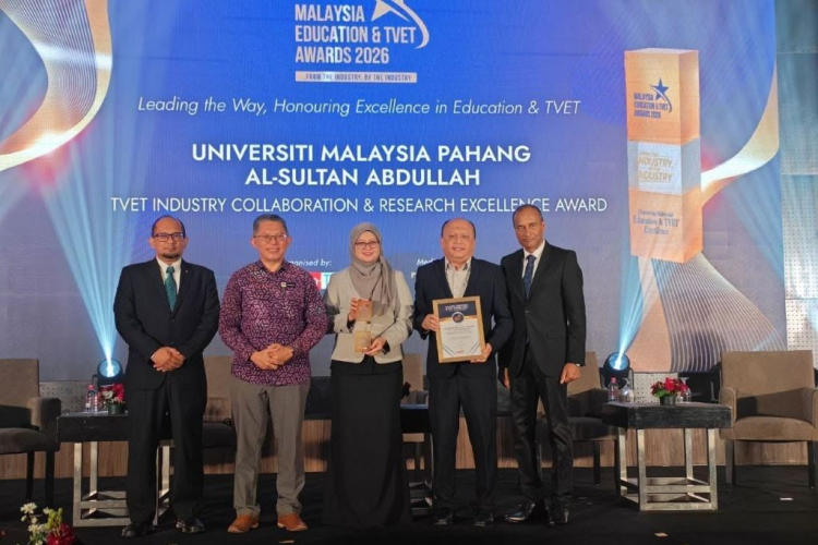 UMPSA terima TVET Industry Collaboration & Research Award 2026