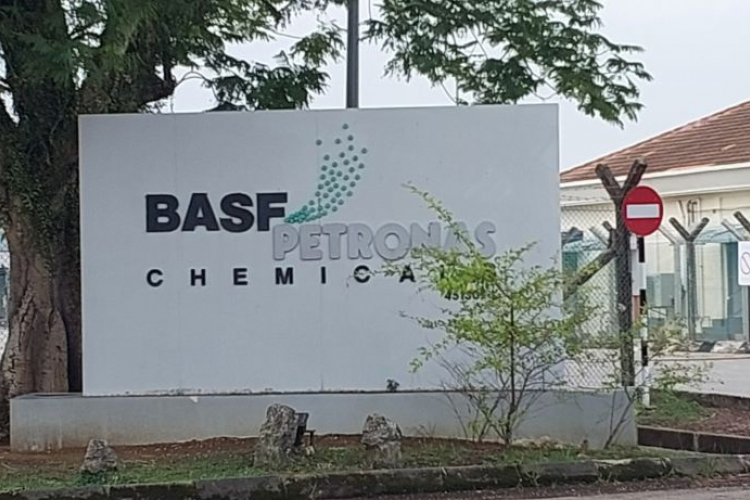 UMPSA teroka amalan terbaik industri dalam Pengurusan Keselamatan dan Kesihatan Pekerjaan di BASF Petronas Chemicals Sdn. Bhd.