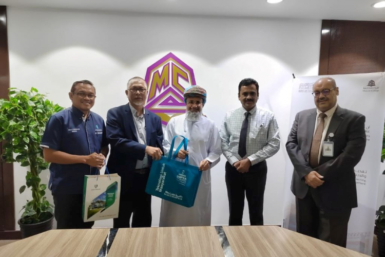 UMPSA validates 3 Regulatory Programmes at Muscat College, Oman