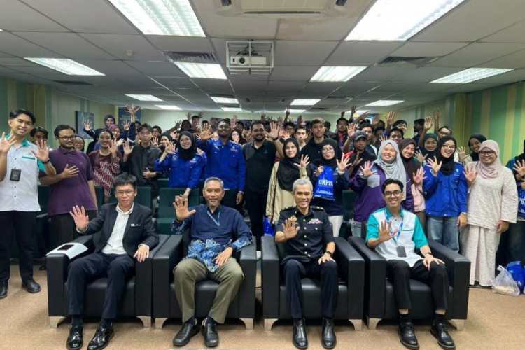 UMPSA, JPJ Pahang memperkasa budaya pemanduan berhemah, 450 mahasiswa terima bantuan petrol