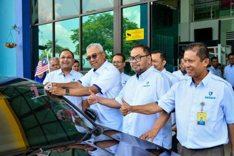 UMPSA Residents Hoist the National Flag to Enliven National Day 2023