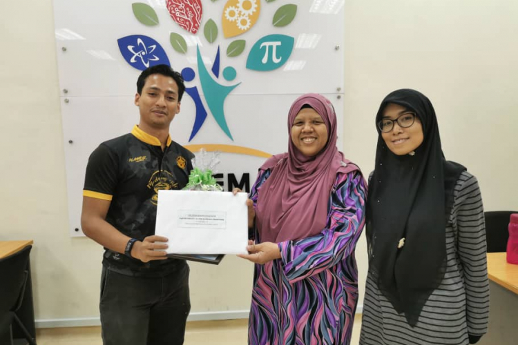 Kamil Khalili garnered Outstanding Student Award in Academic and Intellectual Development Cluster for STEM category for the year 2019