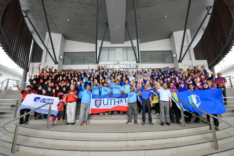 UMP juara Karnival Sukan Jabatan Bendahari MTUN