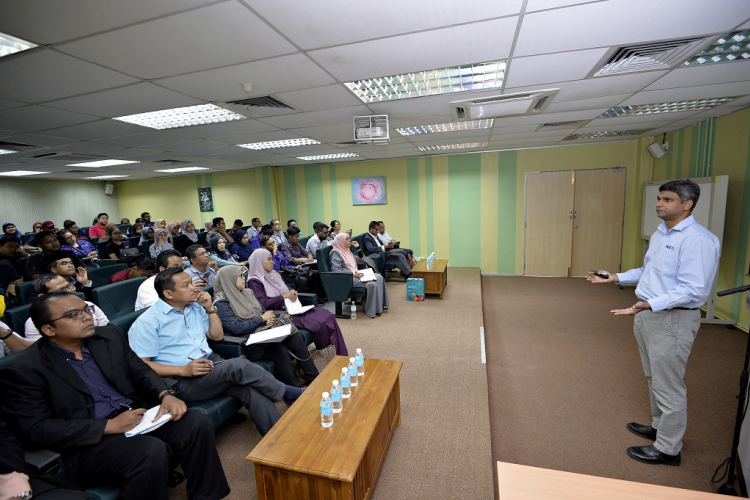 Cipta Teknologi Baharu Persiapan Mahasiswa Berdepan IR4.0