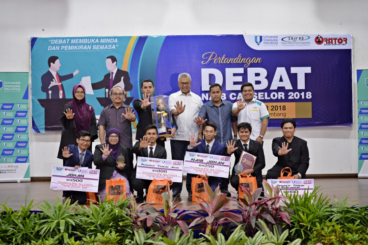 Pasukan Permata Muncul Juara Debat Naib Canselor UMP