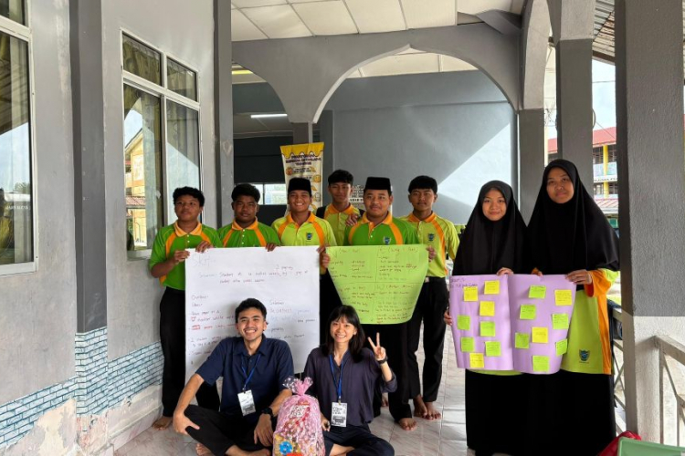 Transforming classroom learning to community needs with SULAM project at SMA Al-Attas