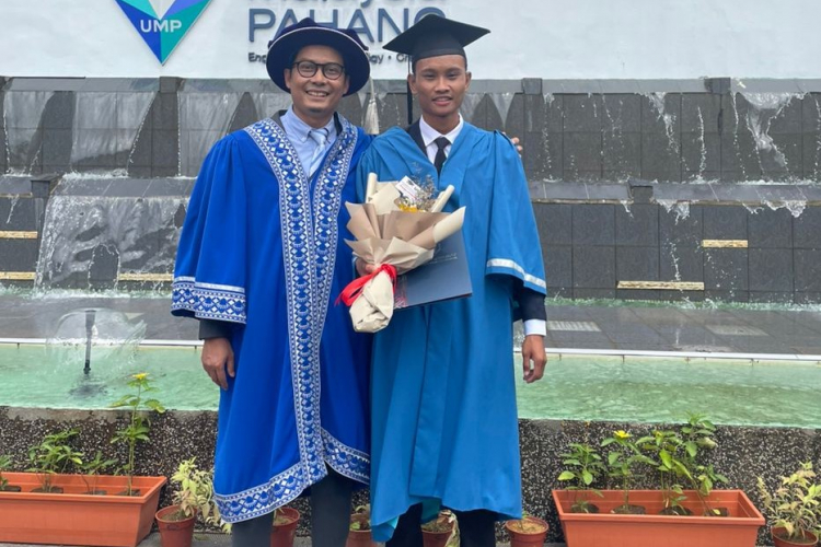 UMP graduand ‘Budin’ moved by a surprise from noble-hearted lecturer