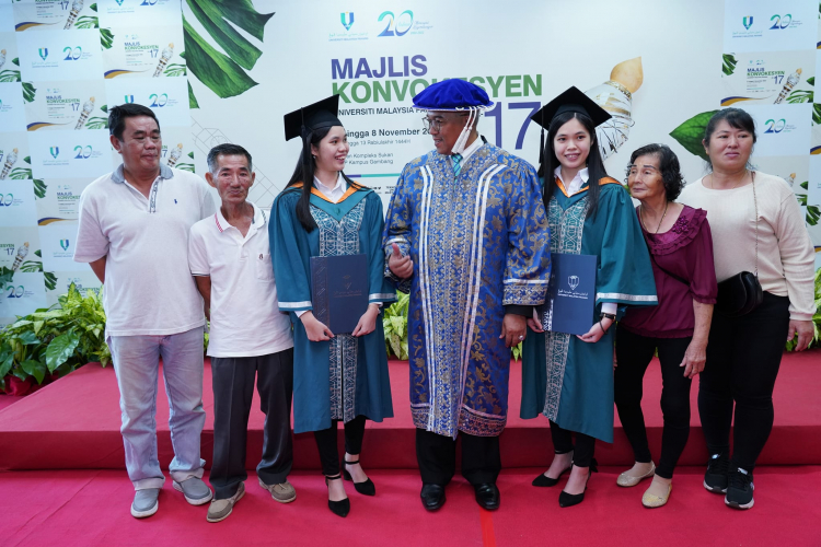 3 sets of twins excited during convocation