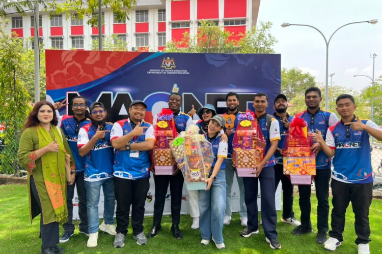 Pelajar antarabangsa UMPSA cipta kejayaan dalam permainan tradisional di MAGNET 2026
