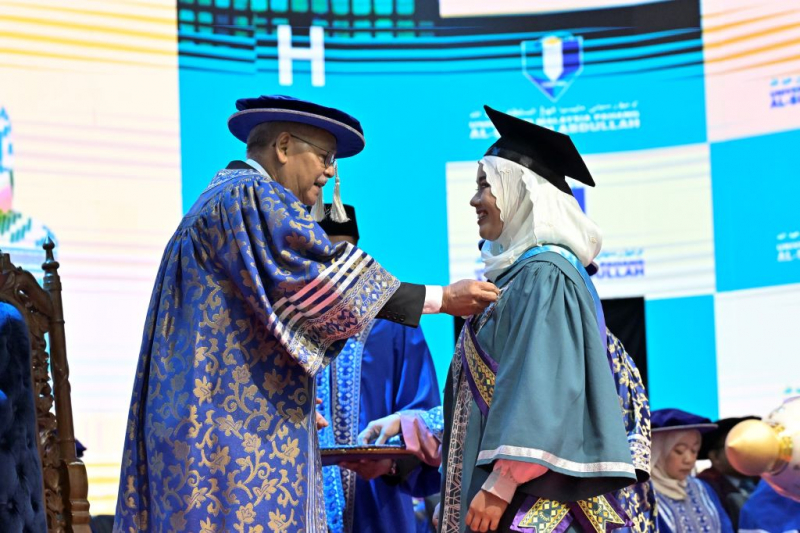 Anak Kampung Kedawang, Nursyifa Syuhada kini Jurutera Kualiti raih Anugerah Naib Canselor