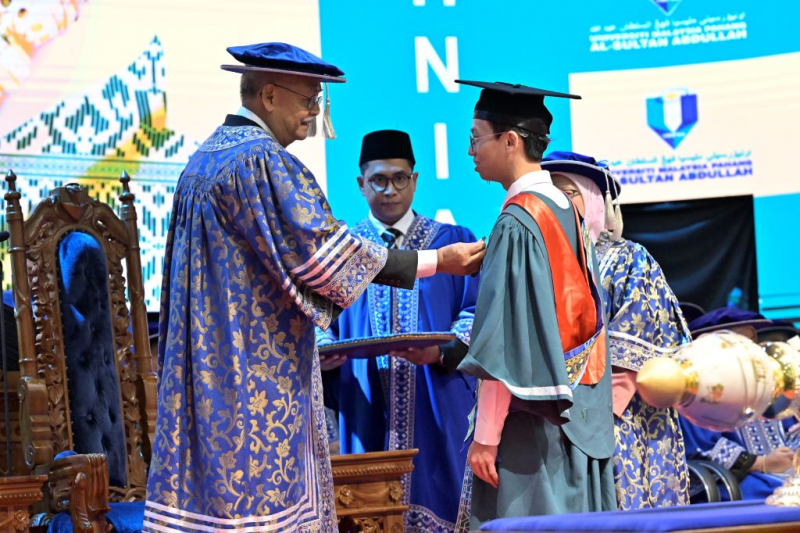 Cinta terhadap Kejuruteraan bawa Chua Hong Xiang raih Verein Deutscher Ingenieure (VDI) Award di Majlis Konvokesyen Ke-20 UMPSA