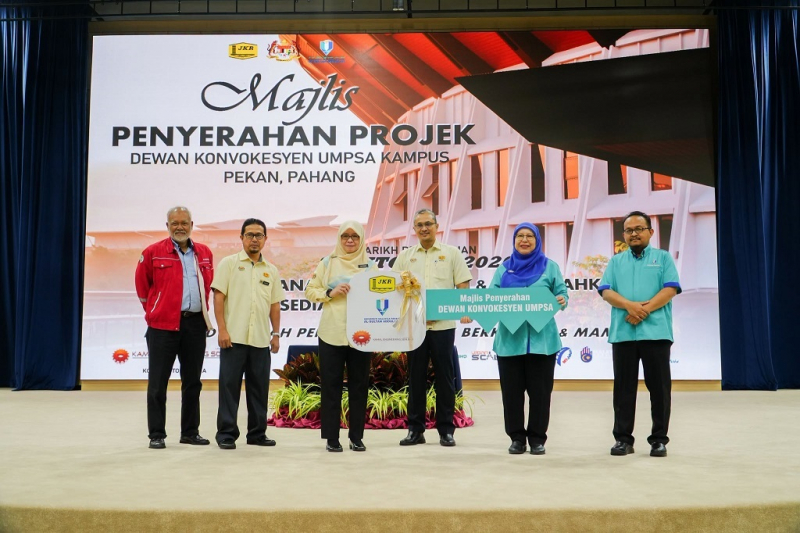 JKR serah projek Dewan Konvokesyen UMPSA