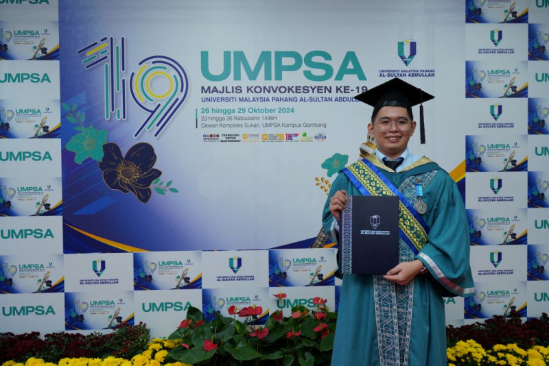 Kang Q Huat receives Board of Engineers Malaysia President’s Academic Excellence Award