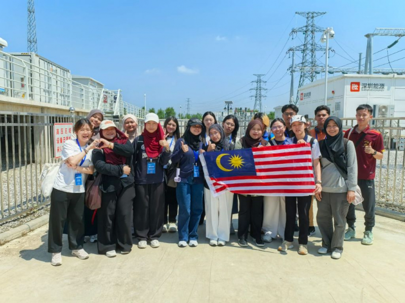 17 pelajar UMPSA timba ilmu teknologi solar di China