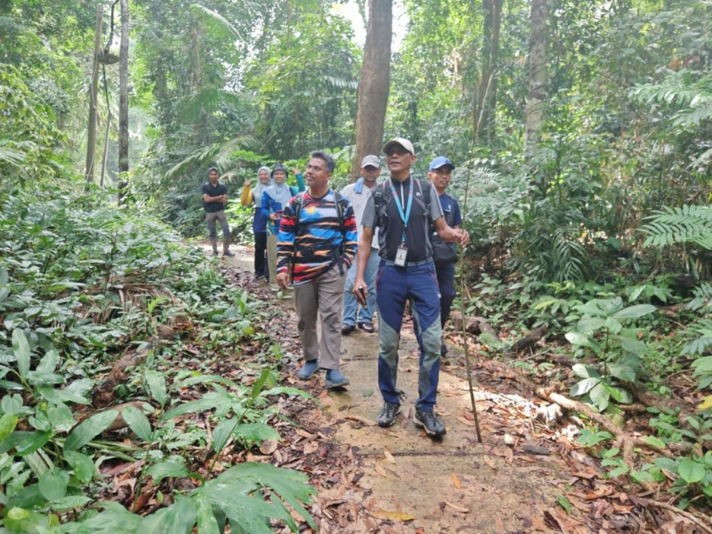 Pak Musa: Penjaga Fauna dan Malim Gunung Pulau Permata Tropika 