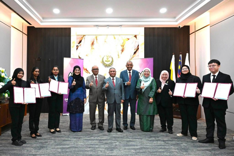 Yayasan Perak–UMPSA meterai kerjasama menerusi biasiswa padanan program ijazah dual di Kazakhstan