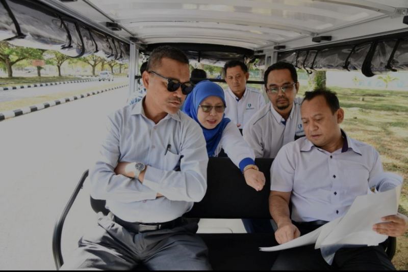 UMPSA memperkukuh mobiliti kampus dengan buggy elektrik 14 penumpang