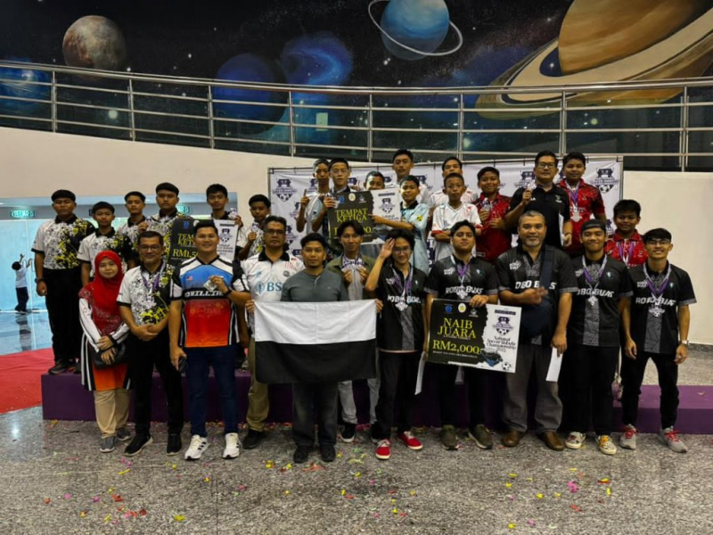 Pasukan RoboBuas UMPSA raih naib johan Pertandingan National Soccer Robotic 2025